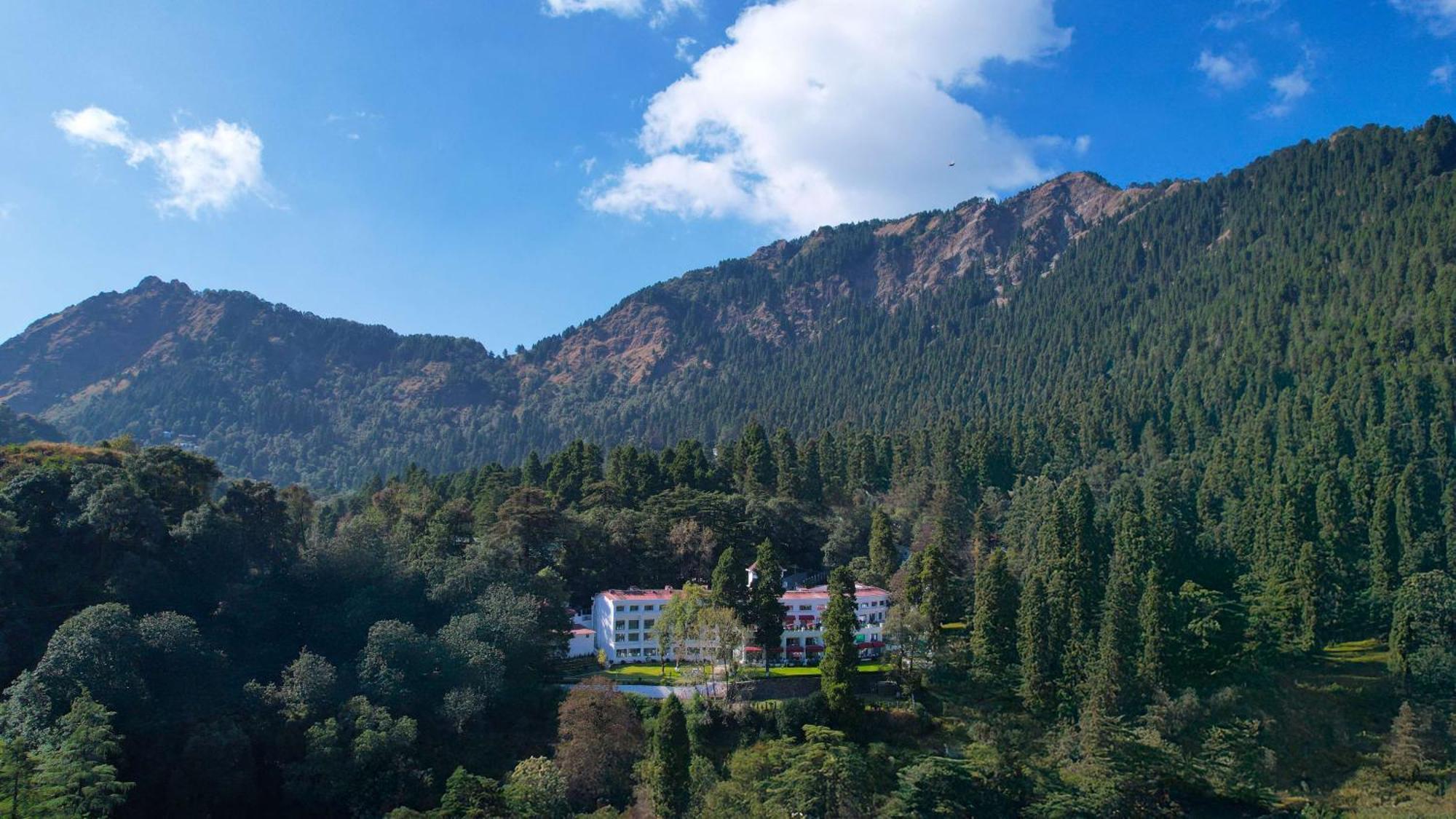 מלון Namah Nainital, A Member Of Radisson Individuals Retreats מראה חיצוני תמונה