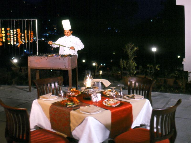 מלון Namah Nainital, A Member Of Radisson Individuals Retreats מראה חיצוני תמונה