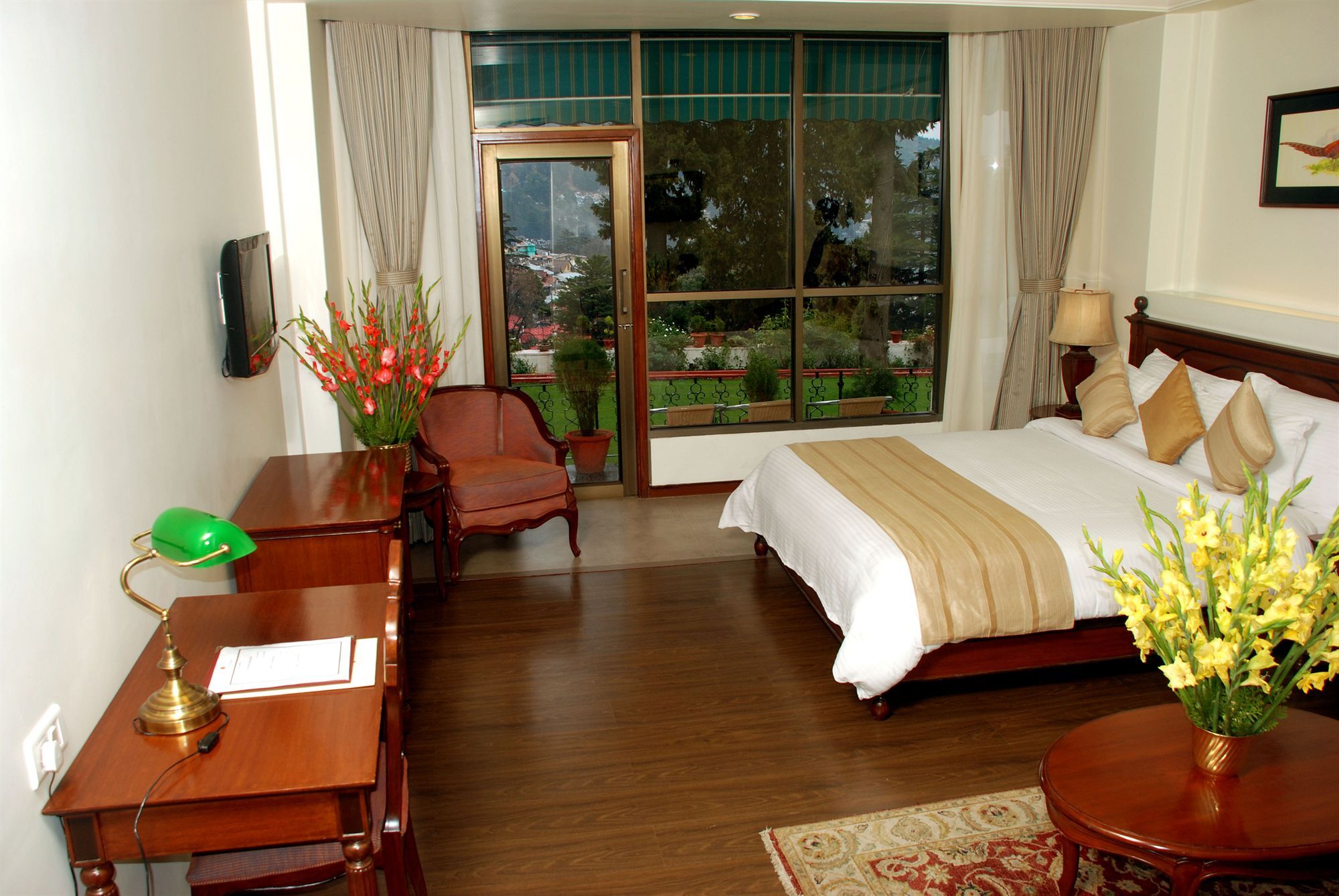 מלון Namah Nainital, A Member Of Radisson Individuals Retreats מראה חיצוני תמונה